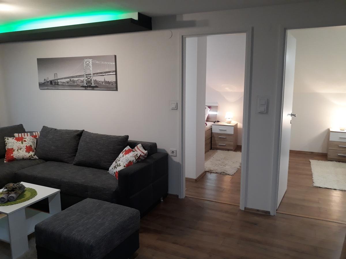 Apartmani Anna Свети Мартин на Мури Екстериор снимка