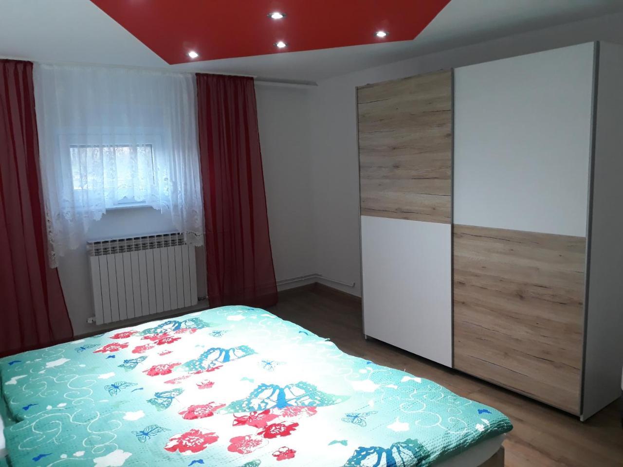 Apartmani Anna Свети Мартин на Мури Екстериор снимка
