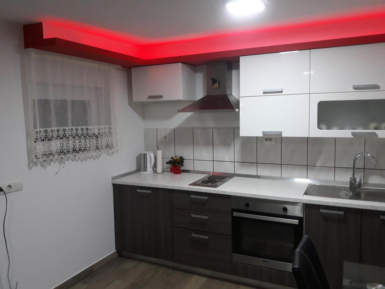 Apartmani Anna Свети Мартин на Мури Екстериор снимка